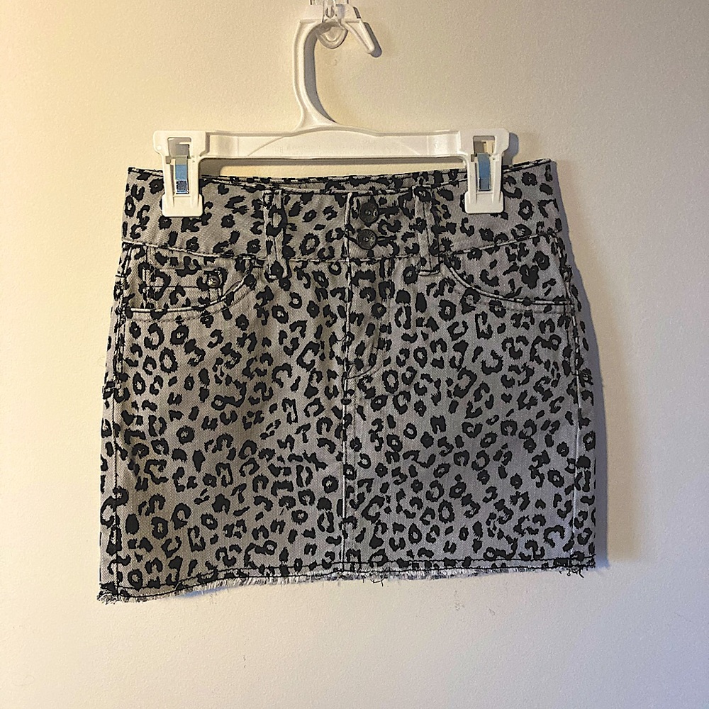 Justice Girls Gray Leopard Print Mini Skirt Size 10S